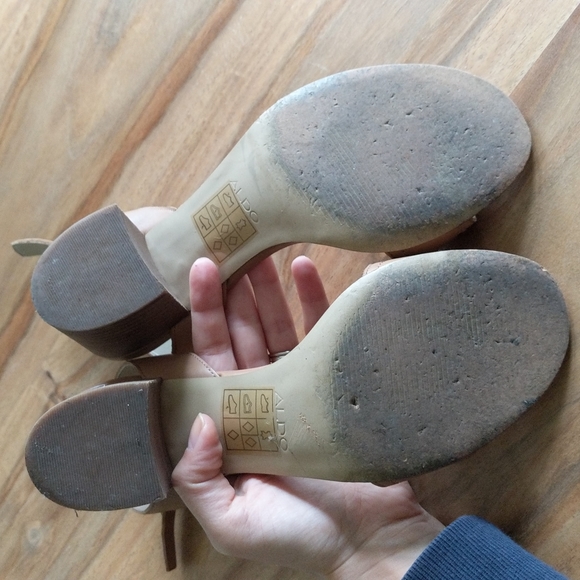 Tan Aldo sandals - Picture 4 of 4